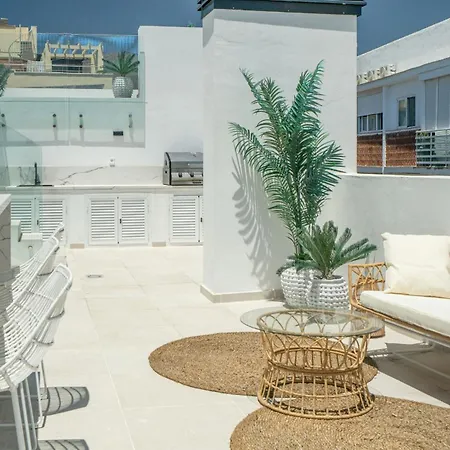 Elegant Urban Living By The In