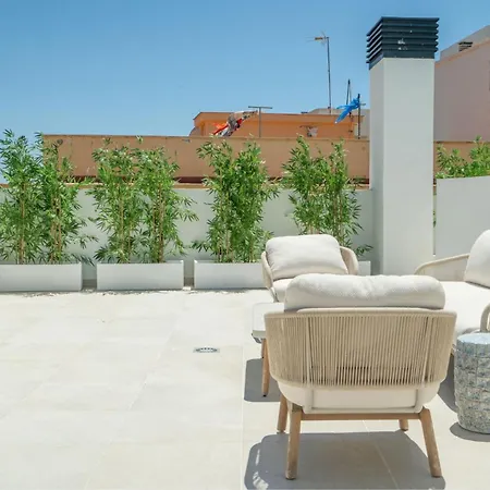 דירה Elegant Urban Living By The In