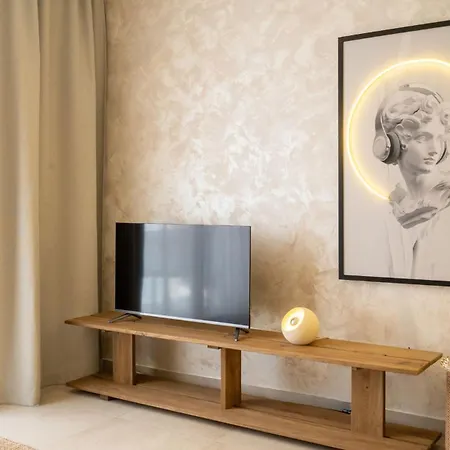Apartamento Elegant Urban Living By The In Estepona