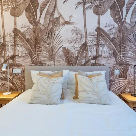 Elegant Urban Living By The In