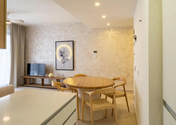 Elegant Urban Living By The In