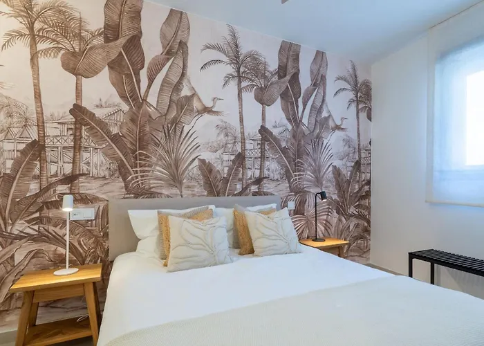 Elegant Urban Living By The In Lejlighed