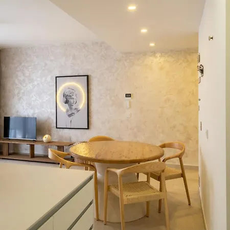 Elegant Urban Living By The In